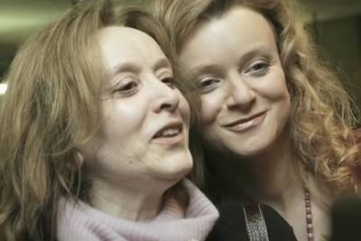 Дочь Тереховой рассказала, что страдающая болезнью Альцгеймера мать нуждается в постоянной заботе