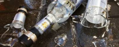 В Новосибирске воры попытались вынести из магазина алкоголь, но бутылка разбилась