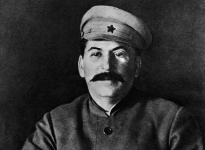 Как Сталин поступил со своей секретаршей, которая обвинила его в предательстве