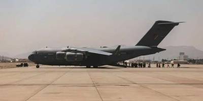 Самолет ВВС Италии попал под обстрел во время взлета в аэропорту Кабула