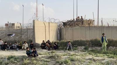 Взрыв произошел у ворот аэропорта Кабула