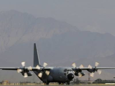 Самолет Италии попал под обстрел во время взлета в аэропорту Кабула