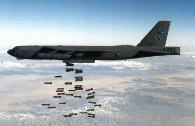 Бомбардировщики B-52 ВВС США готовятся разбомбить тысячи талибов