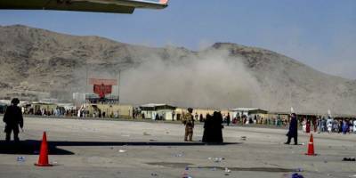У аэропорта Кабула произошел взрыв: сообщается о гибели американских военных