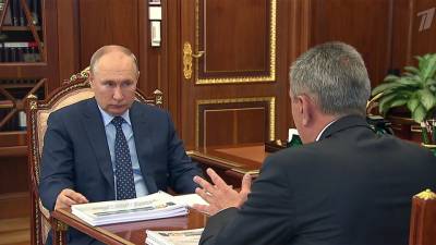 Развитие Северной Осетии Владимир Путин обсудил с врио главы республики Сергеем Меняйло