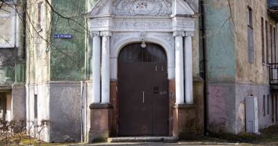 В центре Калининграда отреставрируют льва с ключом над дверью в старинном доме - klops.ru - Калининград