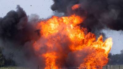 Мощный взрыв на складе с боеприпасами в Казахстане попал на видео