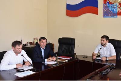 Антитеррористическую защищенность объектов образования обсудили в Акушинском районе
