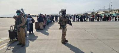 Вибухи в Кабулі: серед загиблих є американські військові, Байден скликав нараду