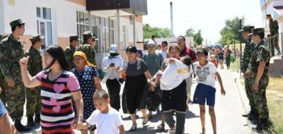 В Казахстане население военного городка эвакуируют из зоны взрывов