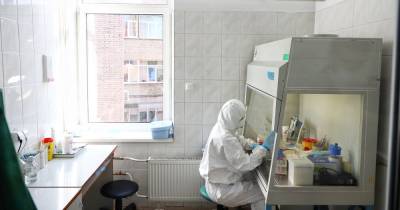 Роспотребнадзор обновил список лабораторий, которым разрешено проводить ПЦР-тесты: куда идти в Калининграде
