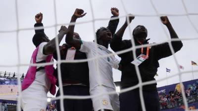 Победа Сенегала над Бразилией, 10 голов Швейцарии и вылет Таити: чем запомнились четвертьфиналы ЧМ по пляжному футболу