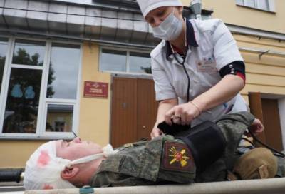 Военные медики в рамках учений развернули полевой госпиталь в Ленобласти