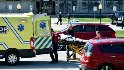 По меньшей мере два человека погибли, один ранен в результате стрельбы у здания суда в США