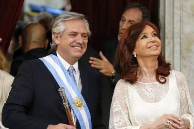 Прокуратура Аргентины обвинила президента страны в нарушении карантина