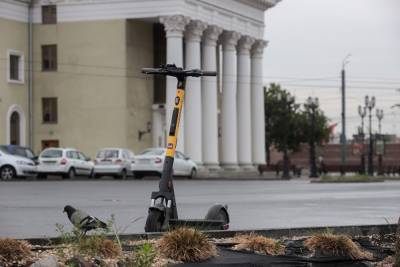 В Ярославской области автомобилист сбил электросамокатчика 37-го года рождения