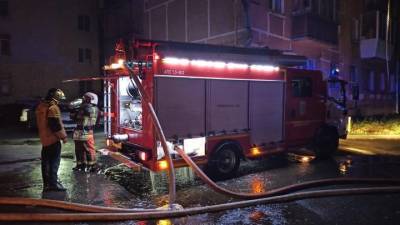 Пожарные ликвидировали открытое горение в жилом доме в Екатеринбурге
