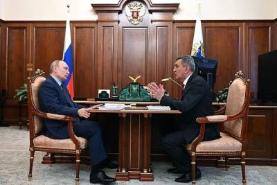 Путин пообещал финансирование социально-экономического развития Беслана