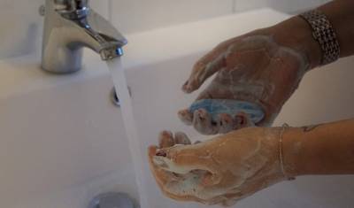 Британский ученый изучил «физику мытья рук»
