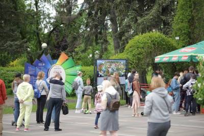 В Петербурге заработали аквапарки, парки аттракционов и детские комнаты