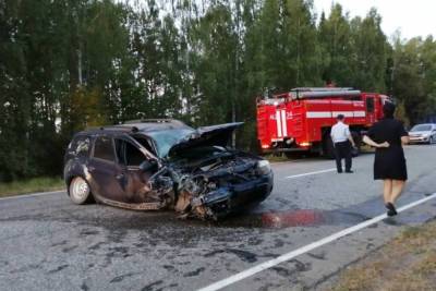 Два автомобиля столкнулись в Кизнерском районе в Удмуртии