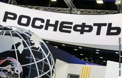 "Роснефть" на фоне высоких цен на газ попросила разрешить ей экспорт через "Газпром"