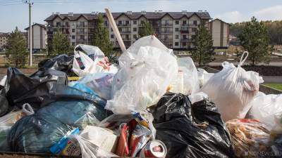 В Феодосии жалуются на перевалку мусора, отравляющую жизнь большому району