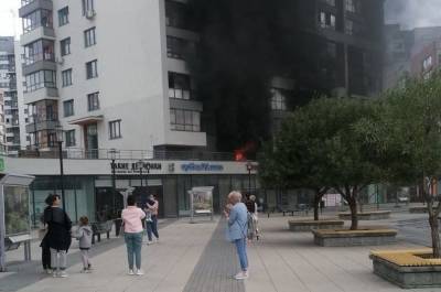 В тюменском микрорайоне «Европейский» из-за пожара эвакуировали жильцов высотки