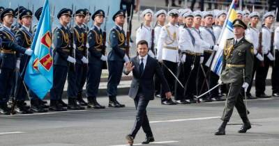 Историческая постановка на военном параде по случаю Дня Независимости: Зеленский скопировал постановку Путина
