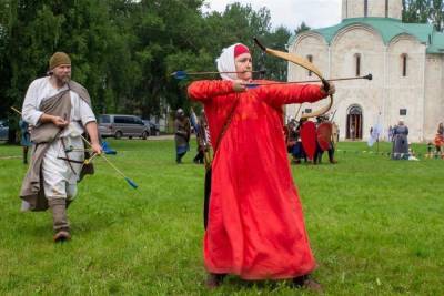 Костромские реконструкторы участвуют во Всероссийском историко-культурном фестивале