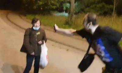 Блогеры распылили газ в лицо женщине во время стрима: они задержаны