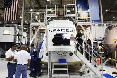 Илон Маск: Безос ушел на пенсию, чтобы судиться со SpaceX