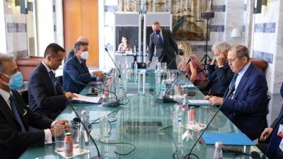 Лавров: Россия и Италия выступают за выполнение Минских соглашений