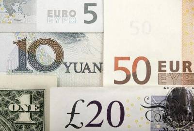 Доллар стабилен, фунт и евро в плюсе в преддверии выступления Пауэлла