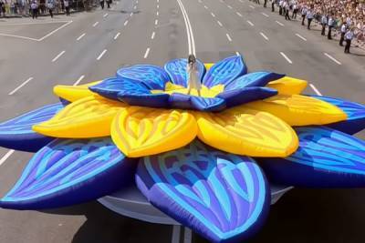 Парад ко дню независимости в Киеве оказался копией Олимпиады в Сочи