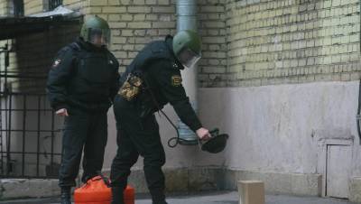 Строители нашли мину в бизнес-центре на Кирочной улице в Петербурге
