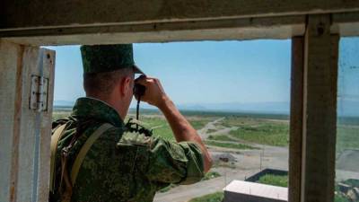 Российские пограничники ведут переговоры о деблокаде важной трассы в Армении
