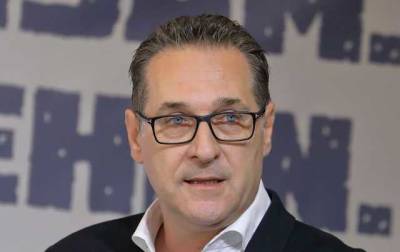 В Австрии бывшего вице-канцлера приговорили к условному сроку по делу о коррупции