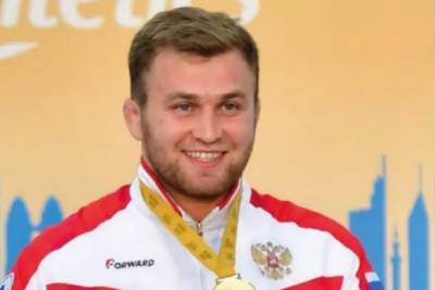 Альберт Хинчагов завоевал золото Паралимпиады в толкании ядра