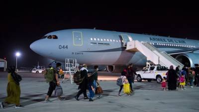 В аэропорту Кабула эвакуации ожидают 5400 человек