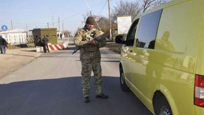 Правозащитники назвали главные причины для поездок украинцев в ОРДЛО