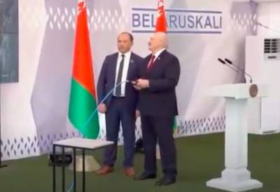 Лукашенко приказал рабочим майнить биткойны, а не собирать клубнику в Польше