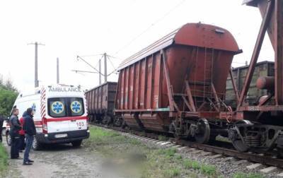 В Киевской области подростка убило током на вагоне поезда