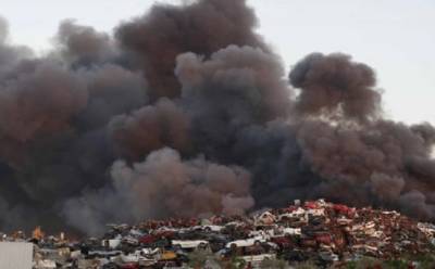 Пожар на фабрике по переработке вторсырья (фото)