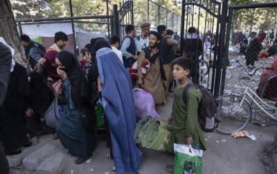 США эвакуировали из Афганистана 34 ребенка, которые остались без родителей