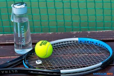 В зрелищных матчах южносахалинцы разыграли кубок мэра по теннису