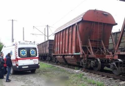 На Киевщине подростка убило током на вагоне поезда (фото)
