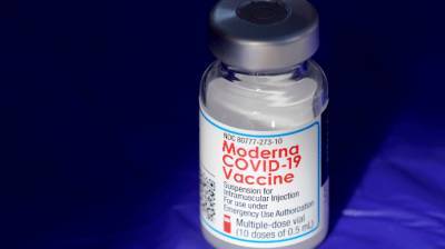 СМИ: в Японии после иммунизации COVID-препаратом Moderna умерли два человека