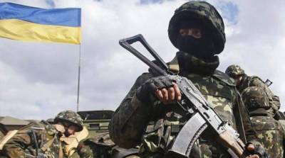 На Донбассе из-за вражеского обстрела ранен украинский военный