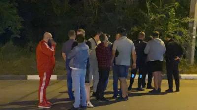 Воронежцы сообщили о массовой драке с участием полицейских: появилось видео